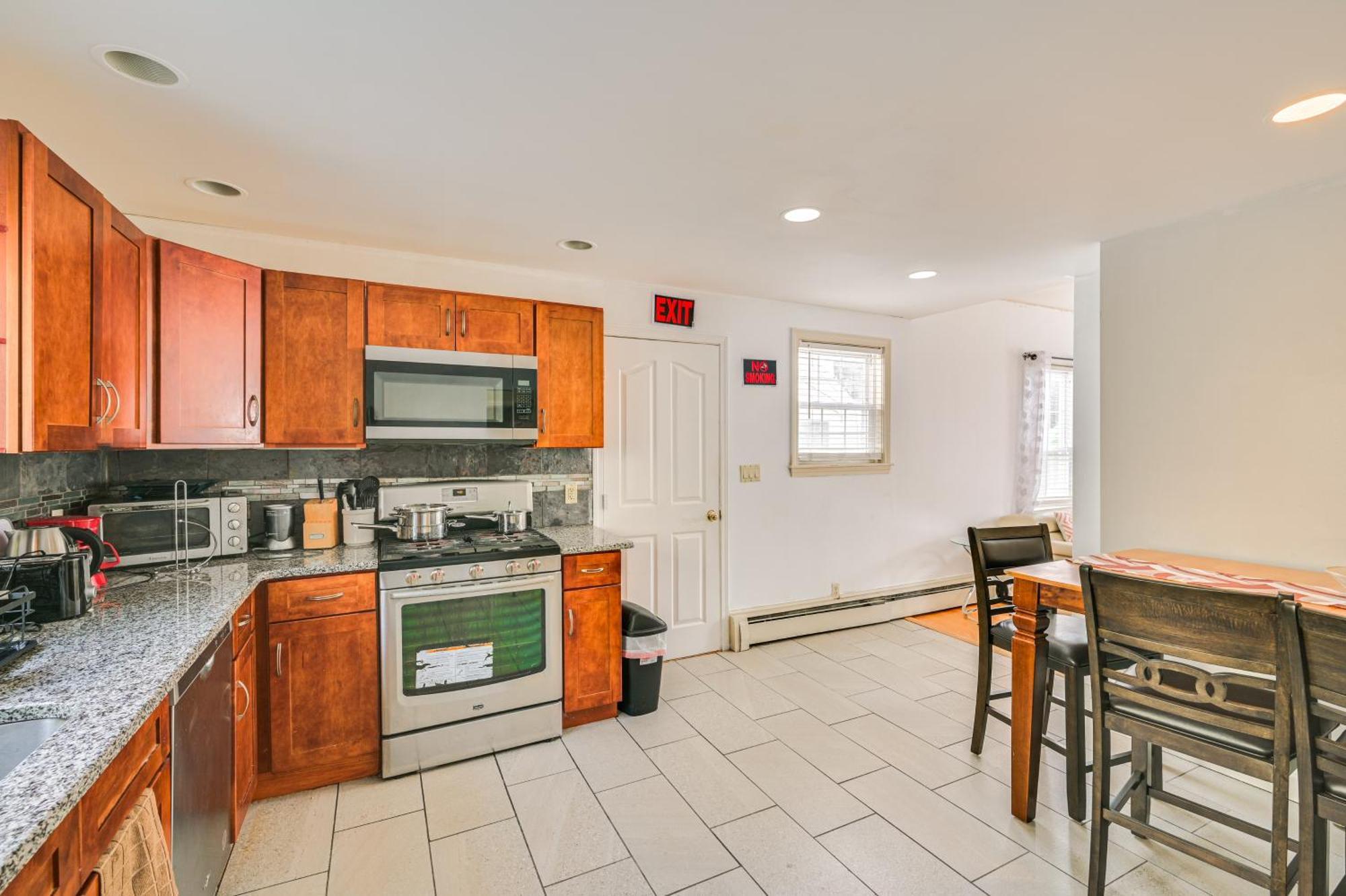 Apartment 9 Mi To Dtwn Boston Cozy Malden